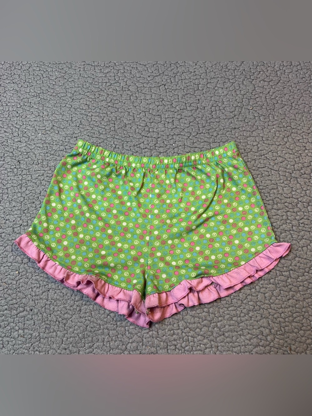 Little Girls Lounge Shorts Size Small Green And Pink With Ruffles